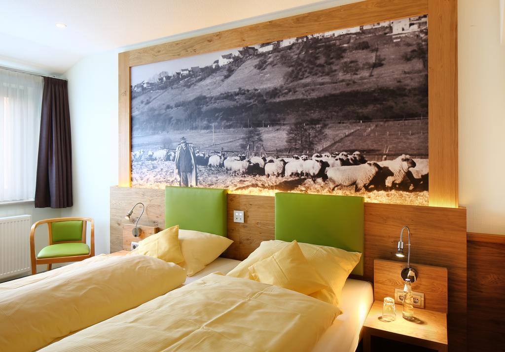 Landgasthof Kaiser Bad Wünnenberg Szoba fotó